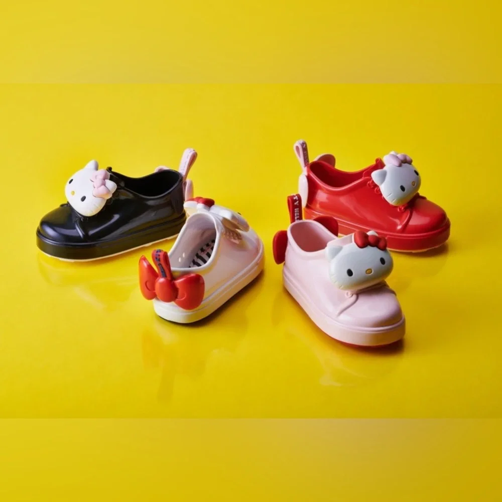 NWT MINI MELISSA Mini Be + Hello Kitty Toddler Sneakers In Red Size 6T